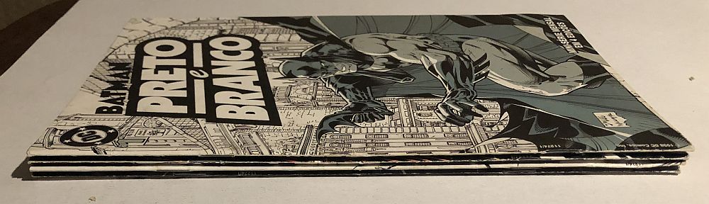 Batman Preto e Branco Minissérie Completa - Ed. Abril 1998 - Imagem 10